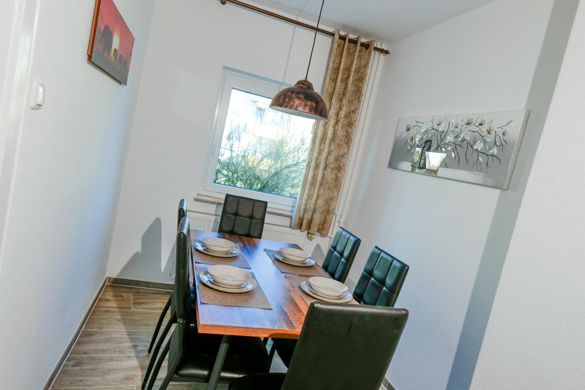 Big 3 Bedrooms At Ground Floor Hannover