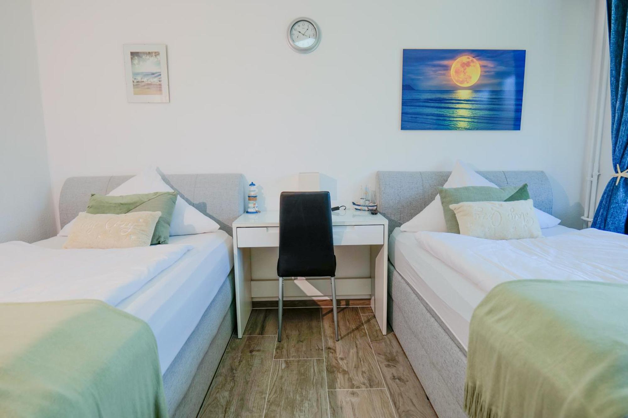 Apartment Big 3 Bedrooms At Ground Floor *