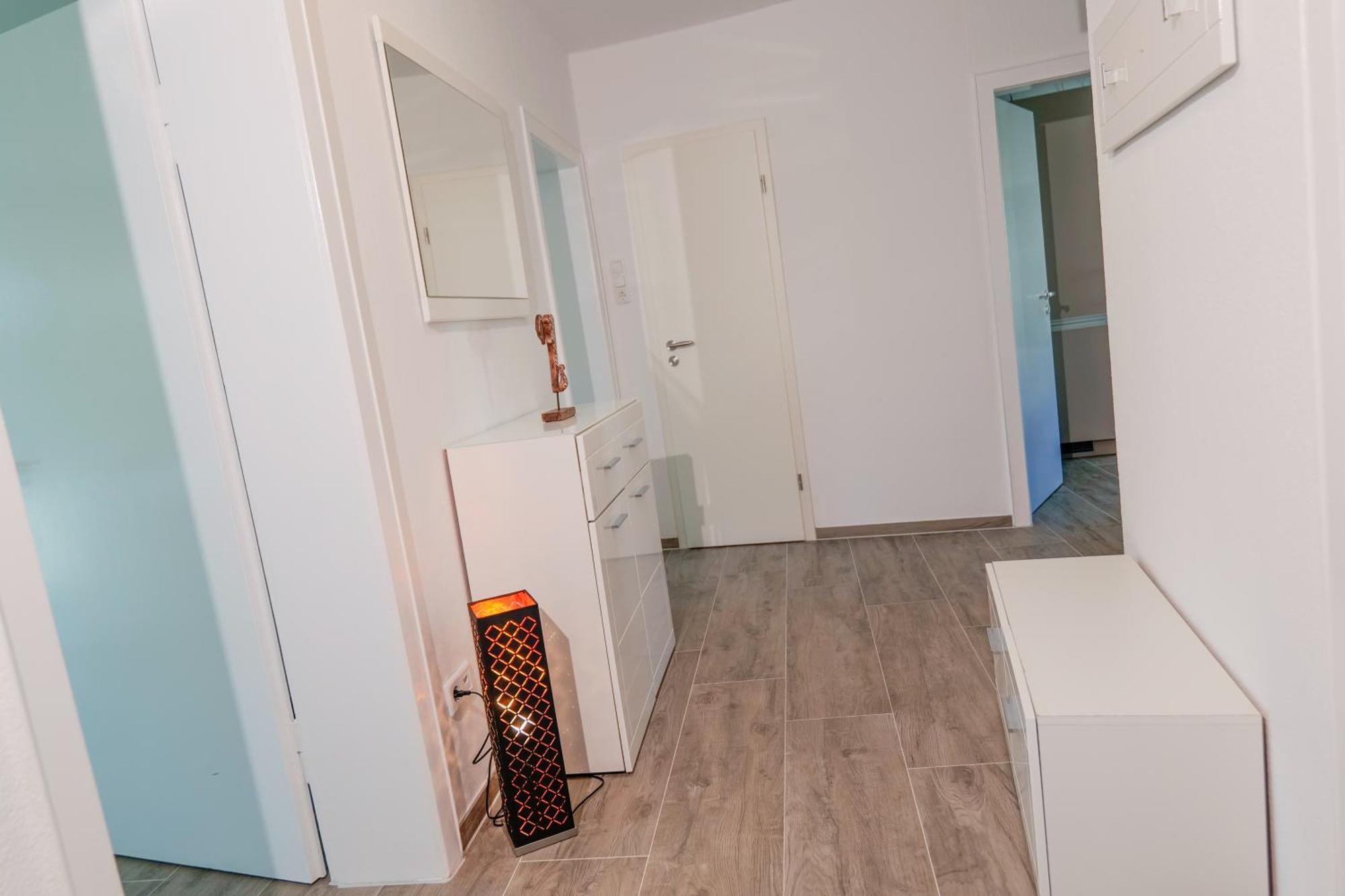 Big 3 Bedrooms At Ground Floor Apartment Hannover