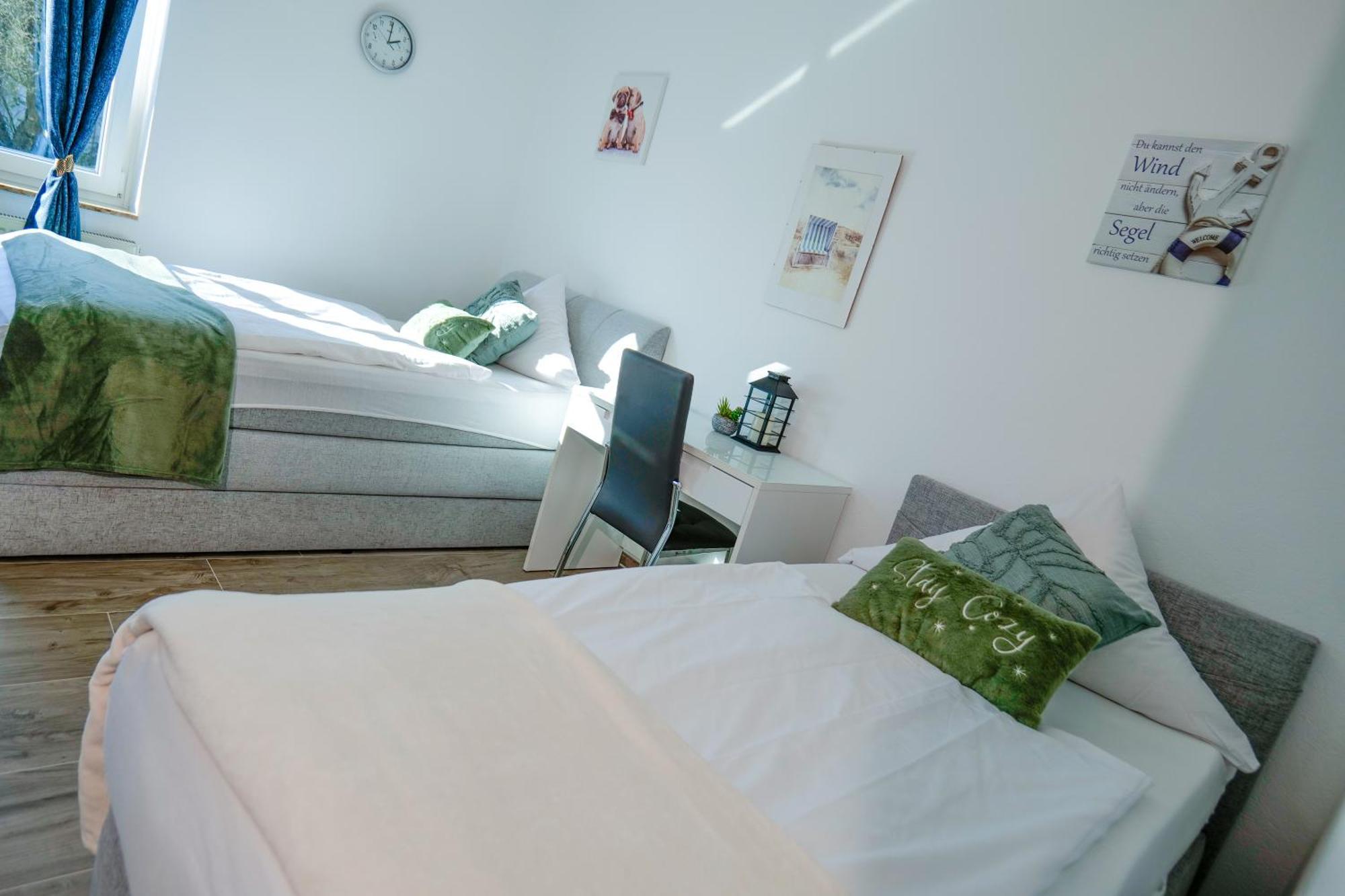 Apartment Big 3 Bedrooms At Ground Floor Hannover