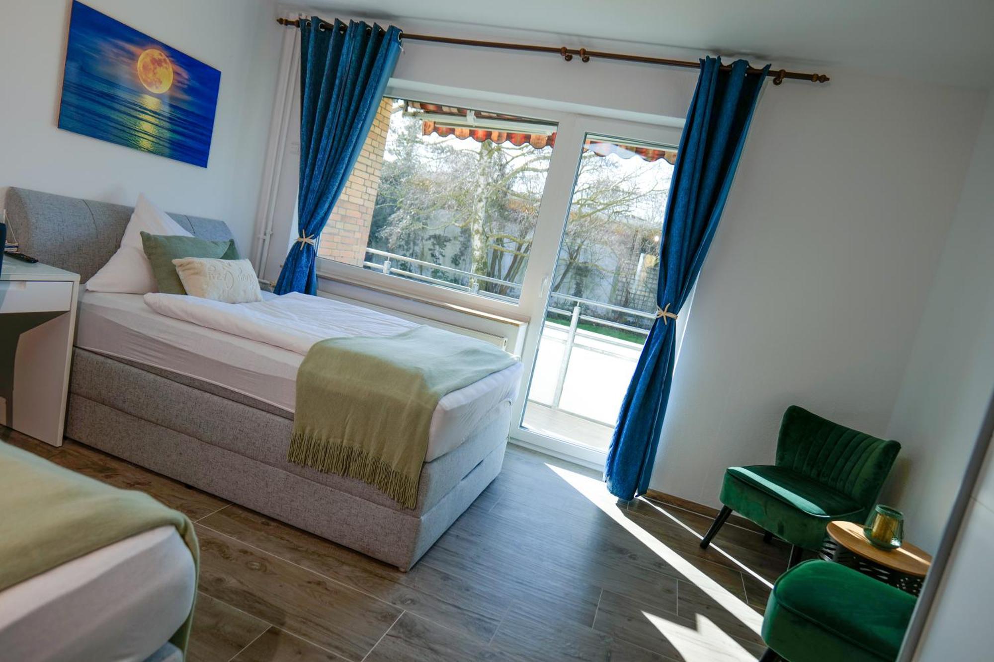 Big 3 Bedrooms At Ground Floor *